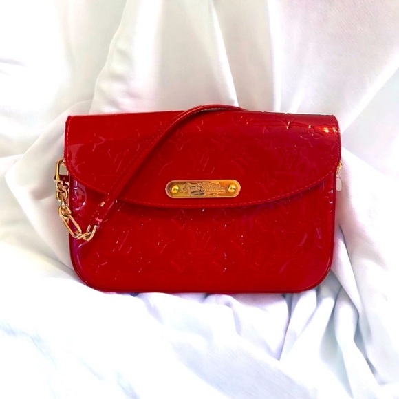 Louis Vuitton Handbags - Pomme D'Amour Apple of Love Monogram Vernis Rodeo Drive Bag Louis Vuitton Red